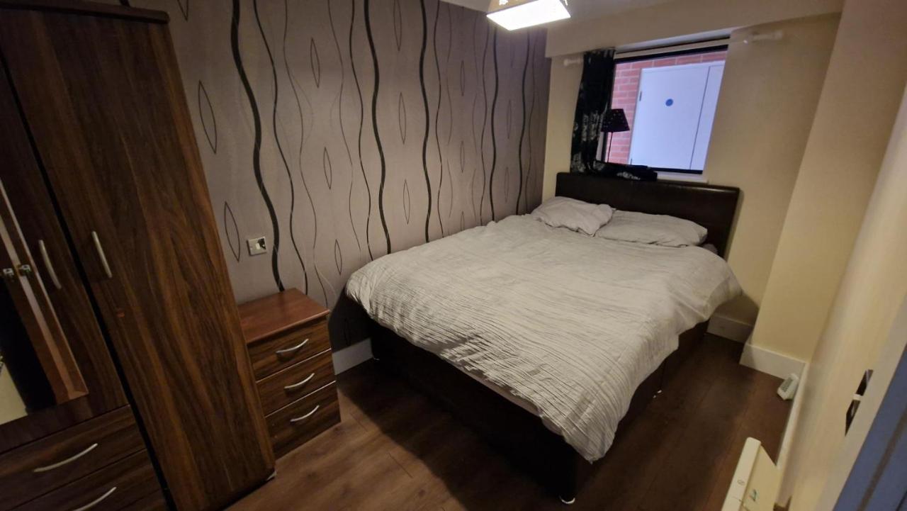 Two Bedroom Apartment, Birmingham City Centre B1 מראה חיצוני תמונה